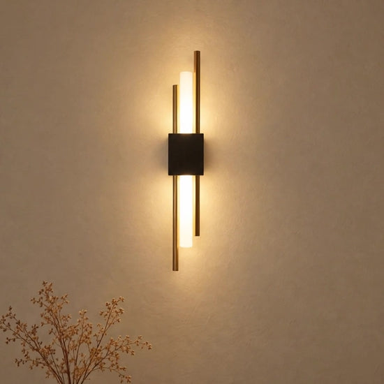 Illustrative video guide to hanging the Nook Duo Sconce on a wall